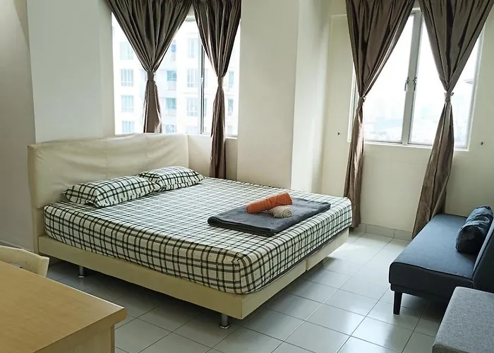 E-Tiara Apt King Size Bed 1-7Pax Lrt Ysw Homes